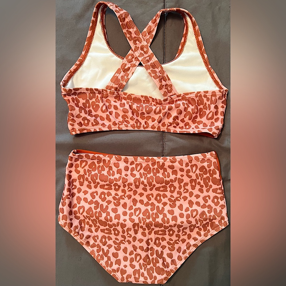 Girls size XXL(8) New W/out Tags(came that way) 2 piece Leopard Swimsuit Bikini - Picture 2 of 5